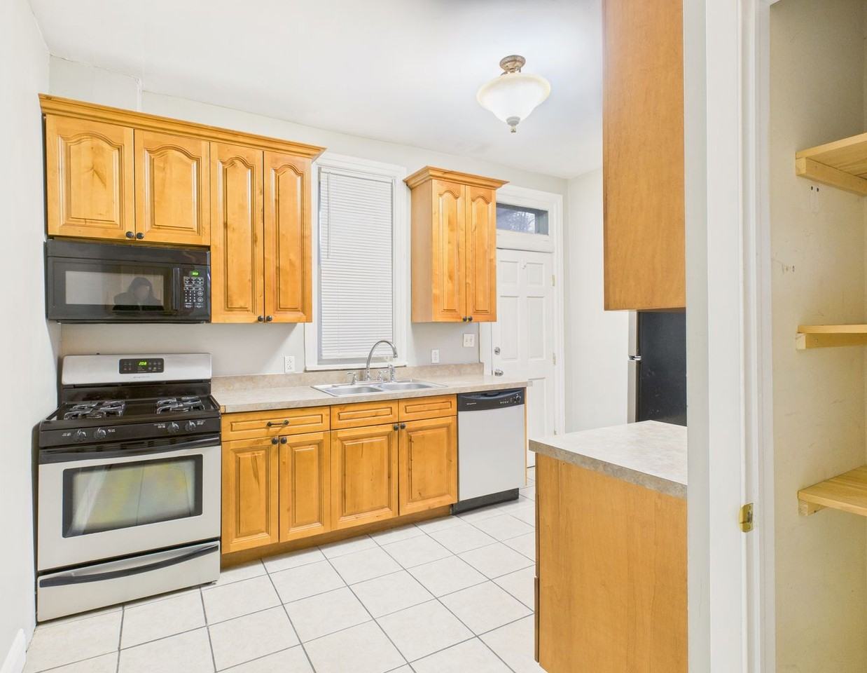 268 Delaware St - Photo 3 of 26