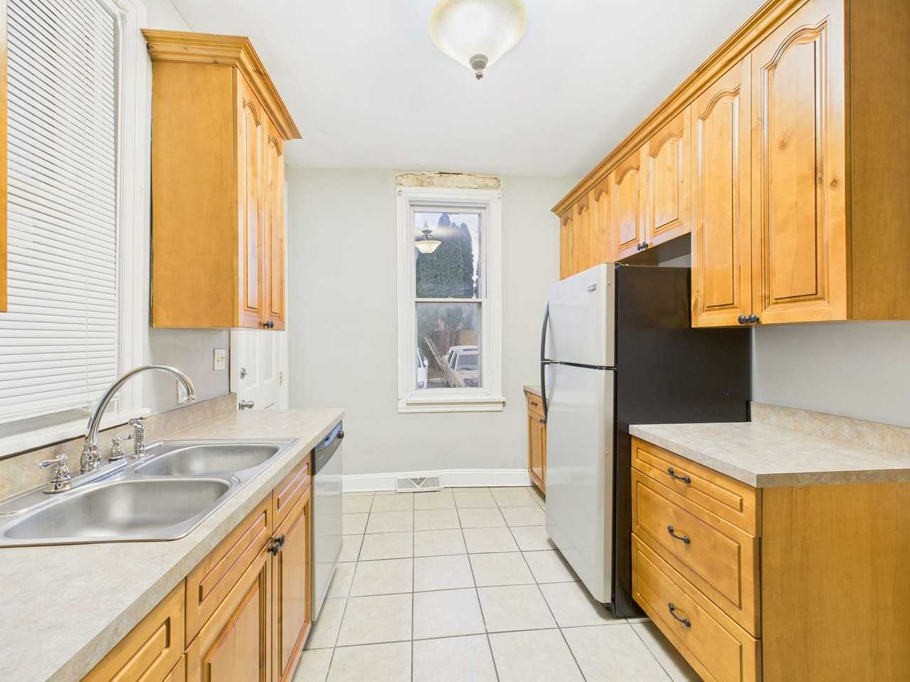 268 Delaware St - Photo 4 of 26