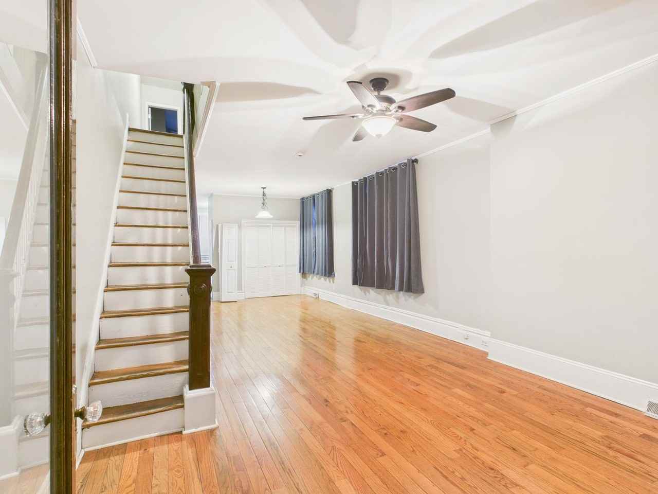 268 Delaware St - Photo 7 of 26