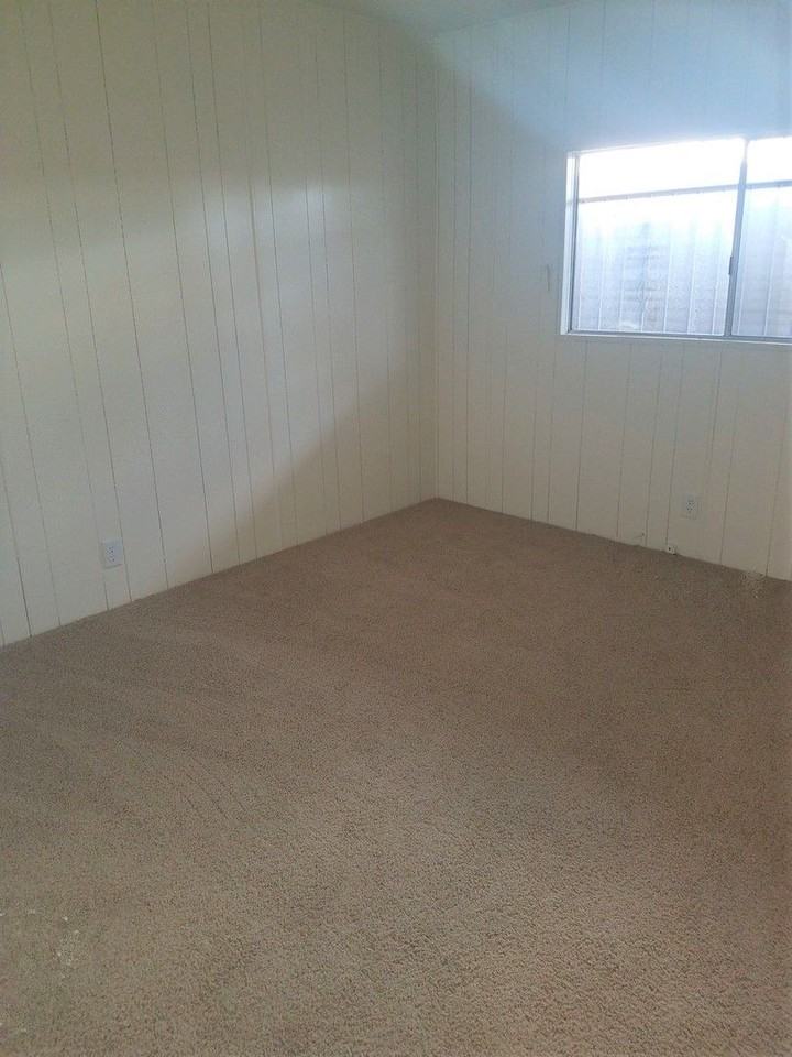 1570 Vista Grande Dr - Photo 2 of 10