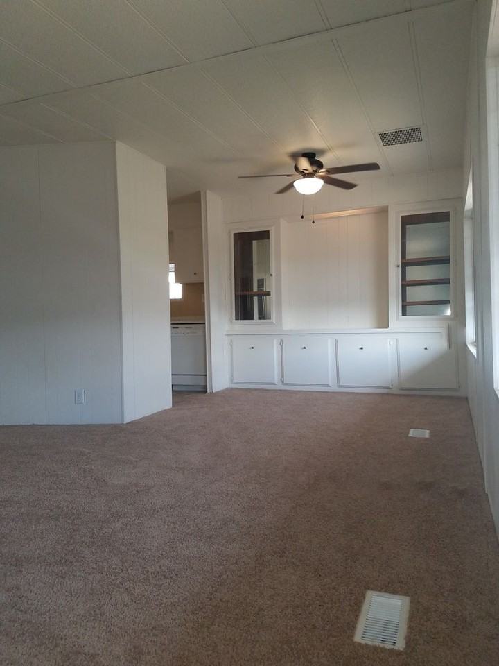 1570 Vista Grande Dr - Photo 3 of 10