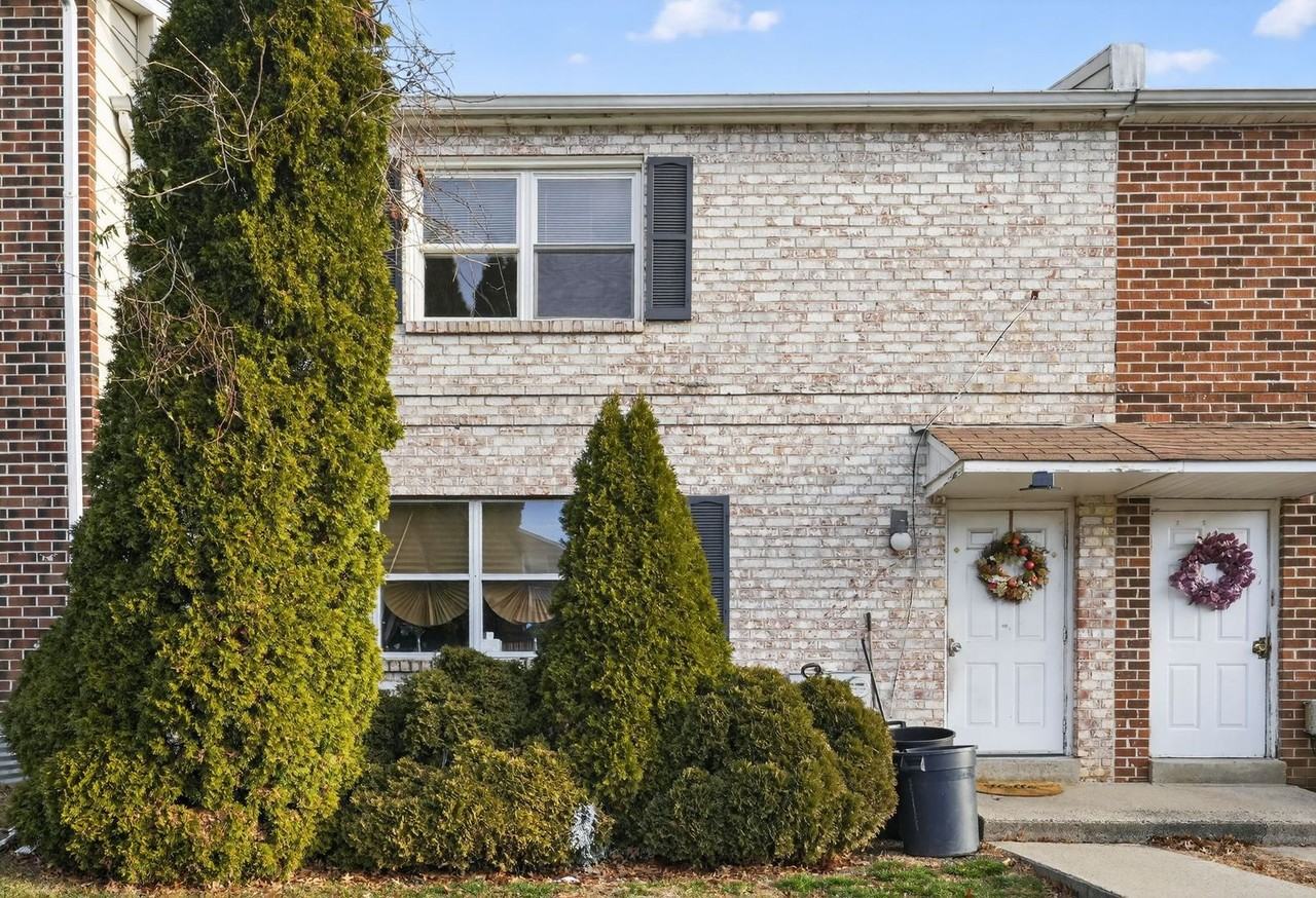 5017 Defford Pl - Photo 3 of 30