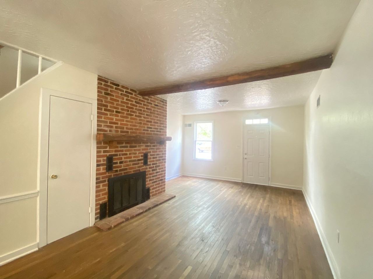 123 S Penn St - Photo 3 of 31