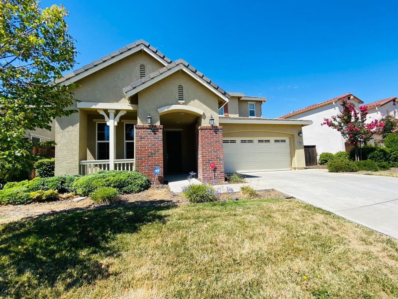9900 Winkle Cir - Photo 2 of 30