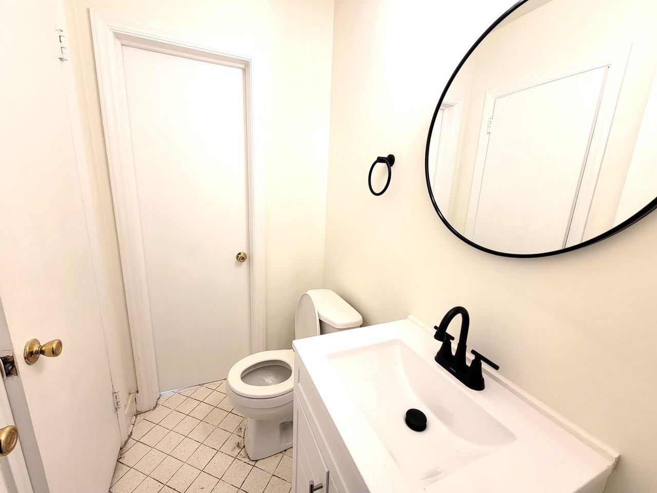 3918 Glenville Ave - Photo 5 of 12