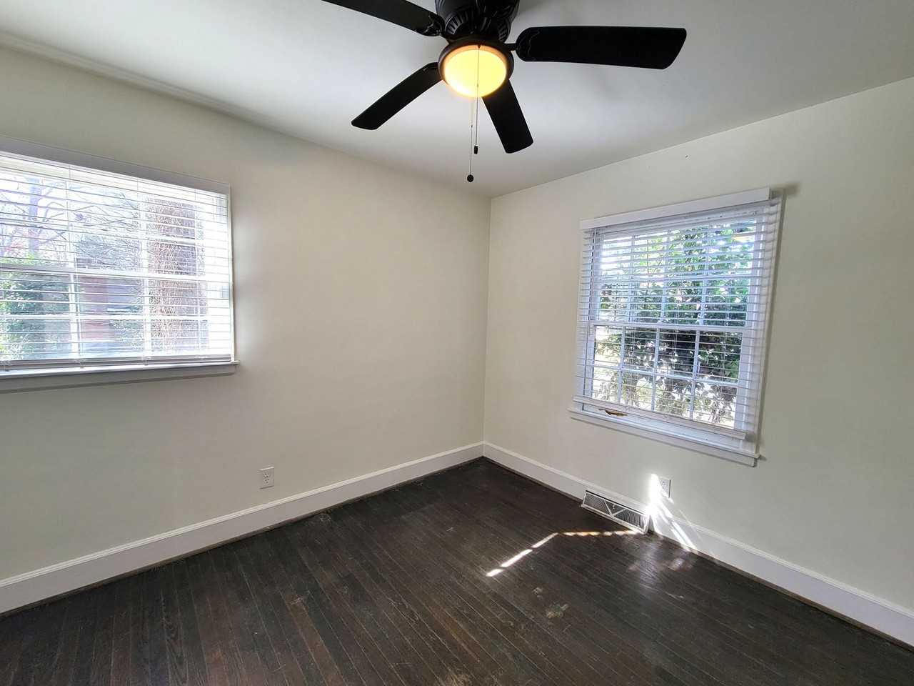 3918 Glenville Ave - Photo 6 of 12