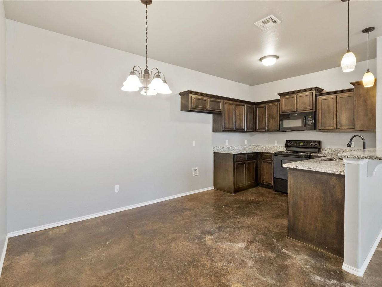 1848 Post Oak Rd - Photo 5 of 15