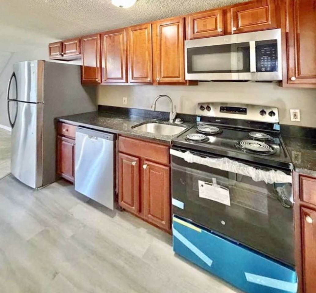 379 Meridian St #101 - Photo 6 of 16