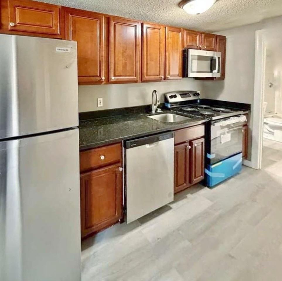 379 Meridian St #101 - Photo 7 of 16