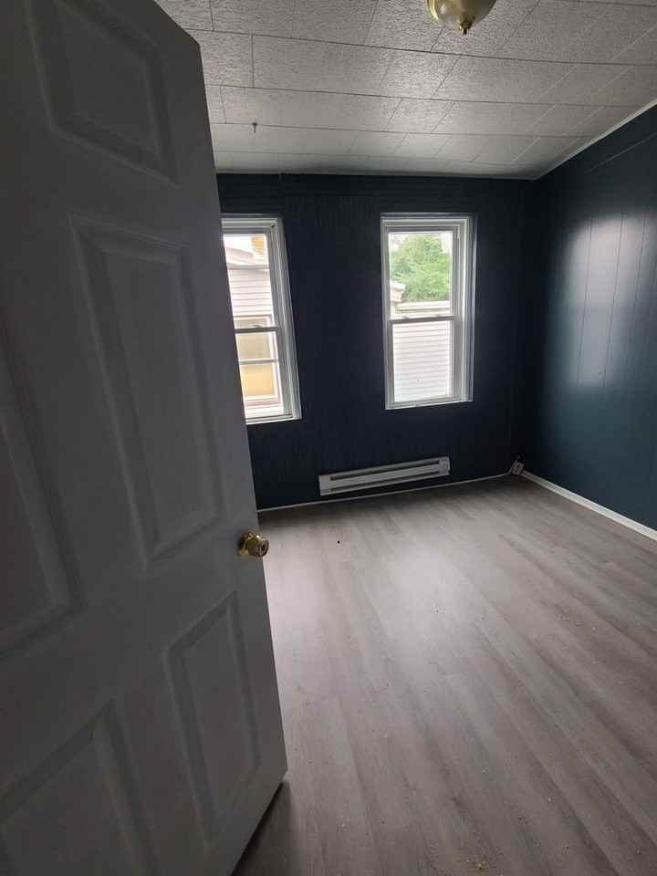 820 Nicolls St - Photo 6 of 7