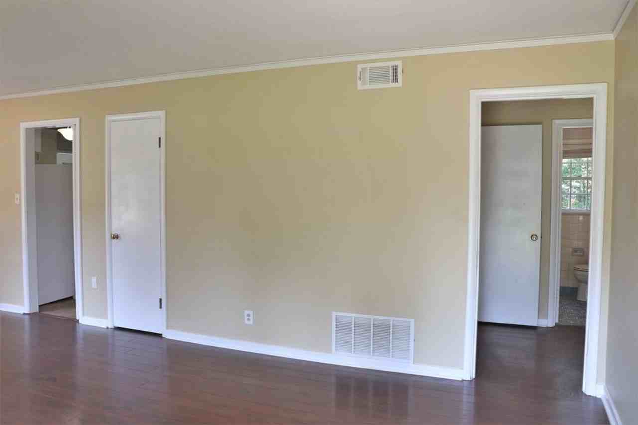 919 Green Ridge Rd - Photo 5 of 30