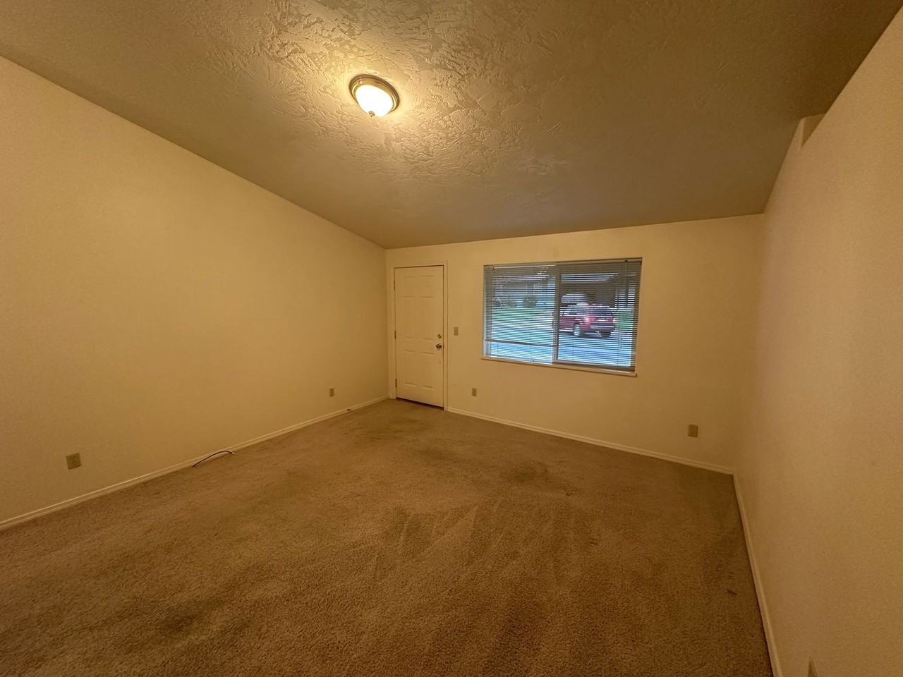 2107 S 8th St - Photo 3 of 26