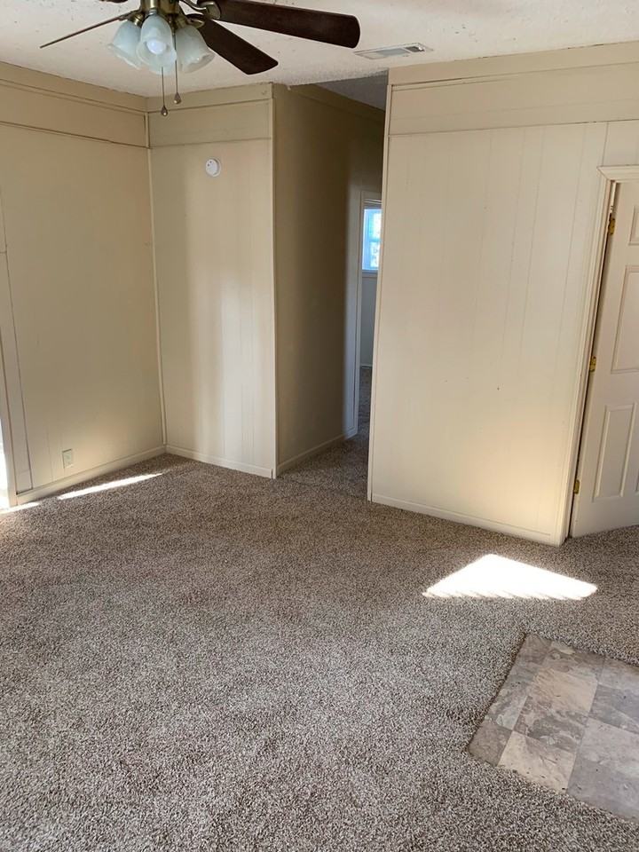 2316 W Olive St - Photo 3 of 8