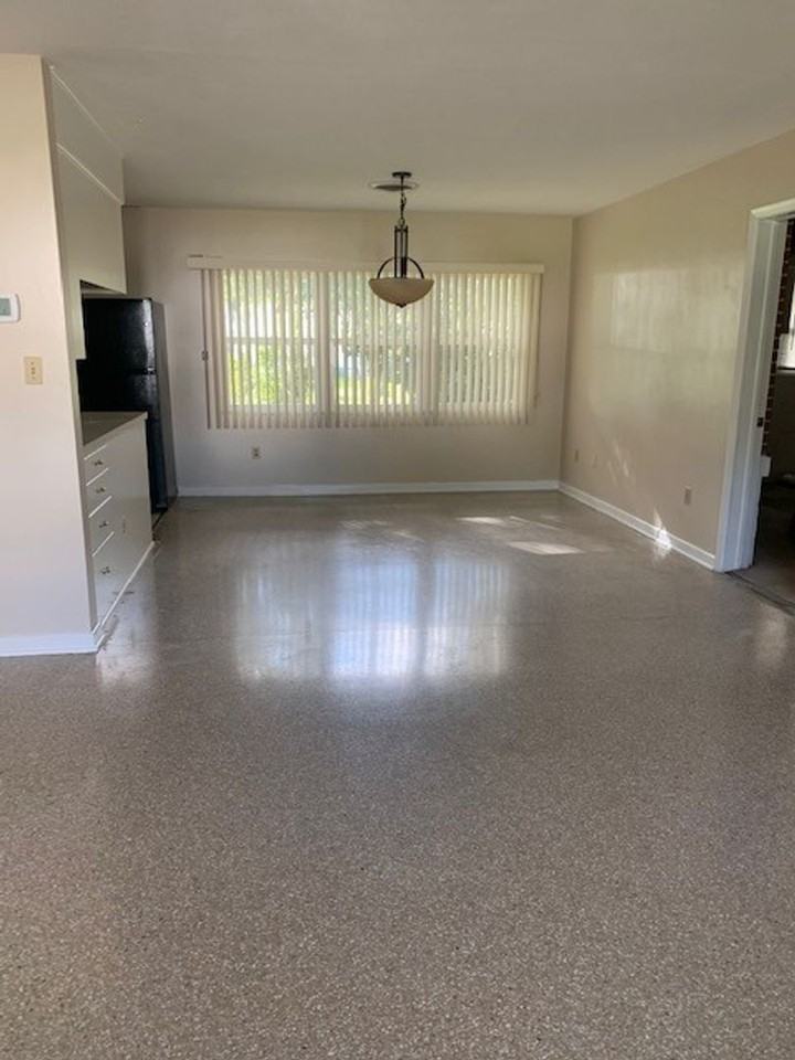 467 N Kentucky Ave - Photo 6 of 24