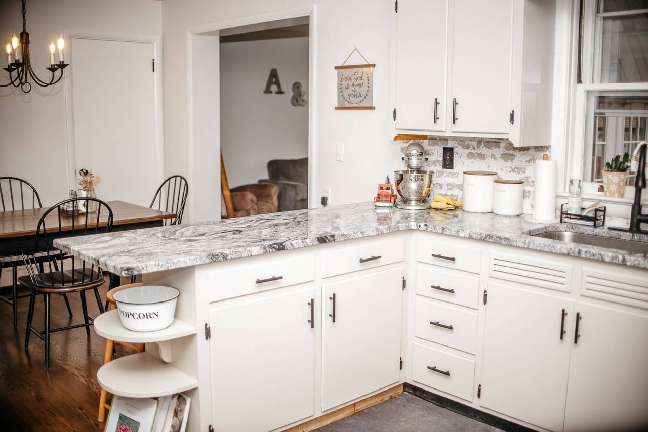 130 N Grant St - Photo 5 of 50