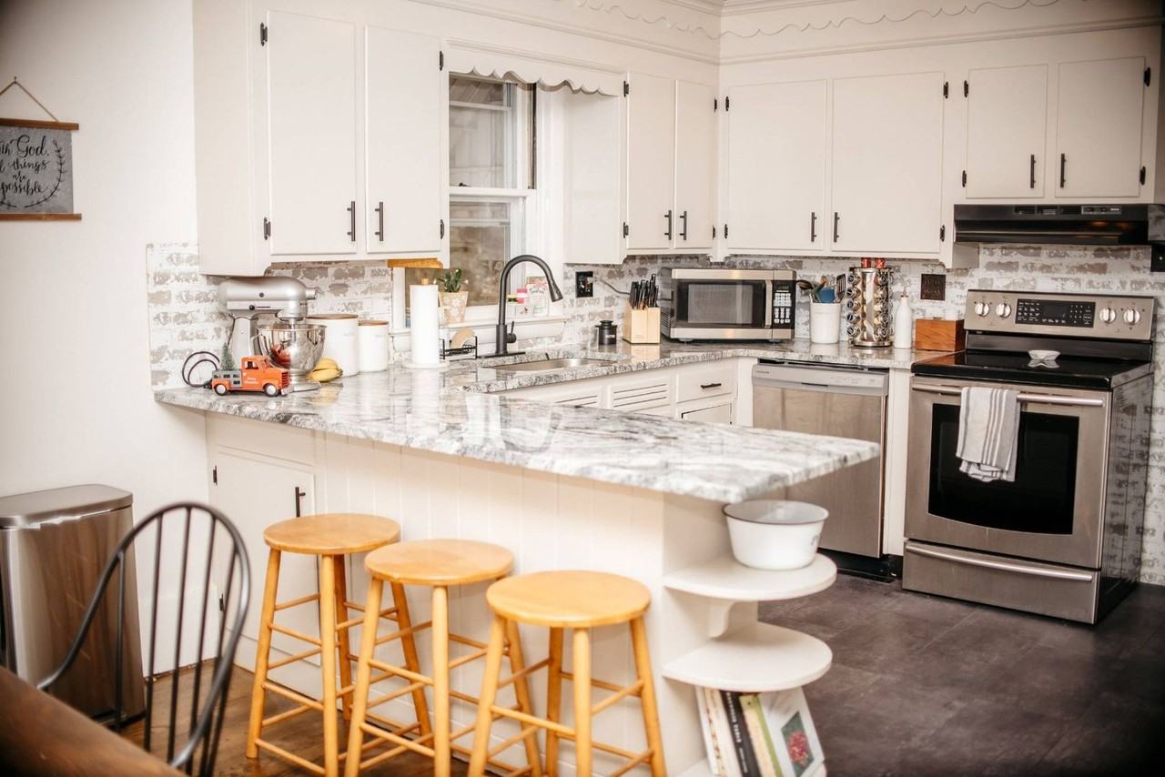 130 N Grant St - Photo 7 of 50