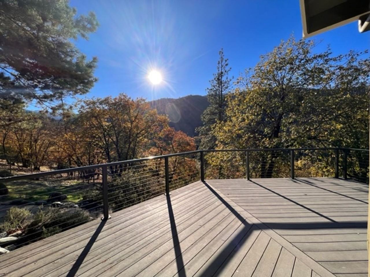 400 Glenview Dr - Photo 4 of 40