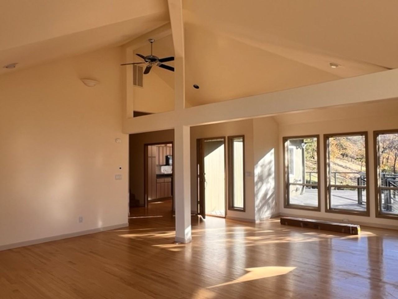 400 Glenview Dr - Photo 7 of 40