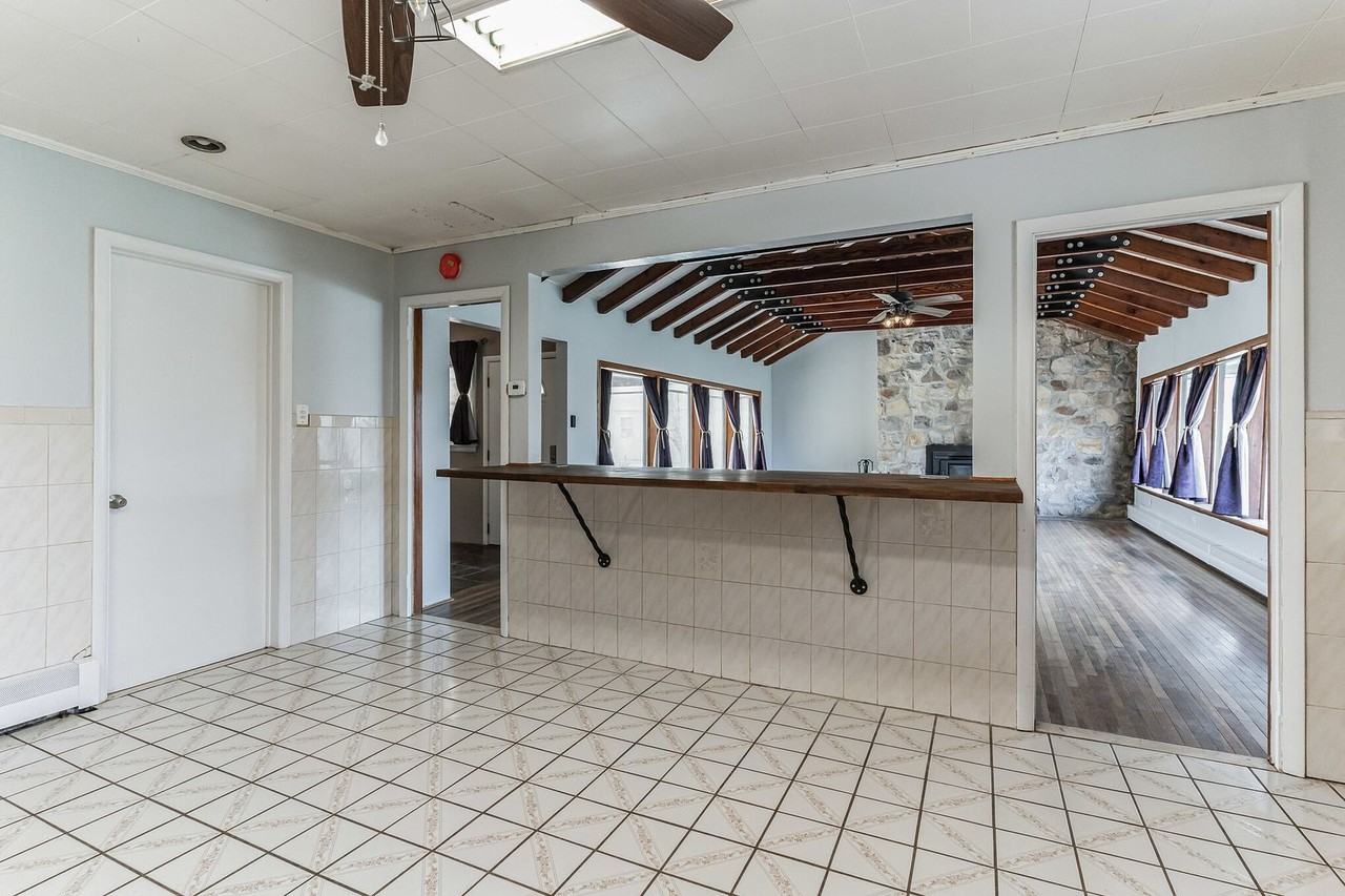 512 Elizabeth Dr - Photo 5 of 33