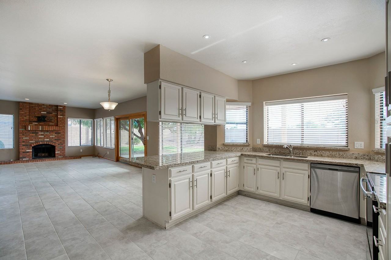 151 E Jeanine Dr - Photo 3 of 24