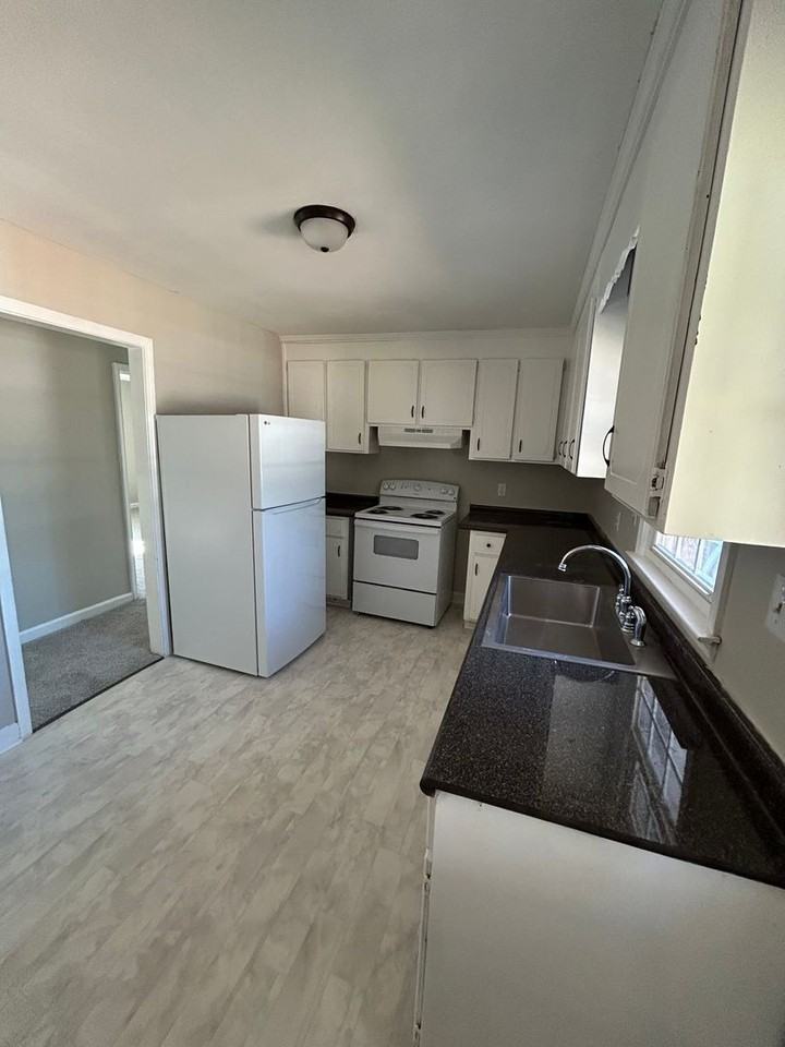 15 Underwood Ave - Photo 2 of 9