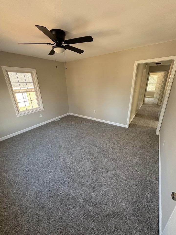 15 Underwood Ave - Photo 3 of 9