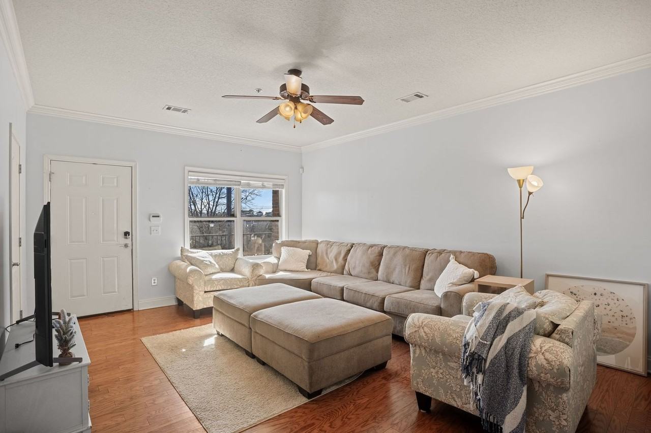 836 W Glenn Ave #307 - Photo 6 of 36