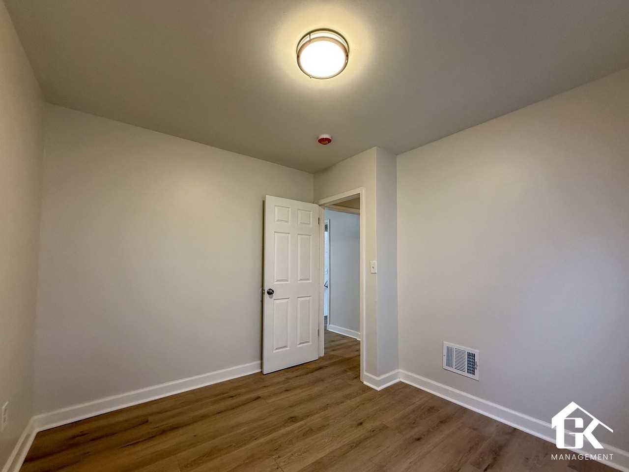 16595 Ardmore St - Photo 5 of 18