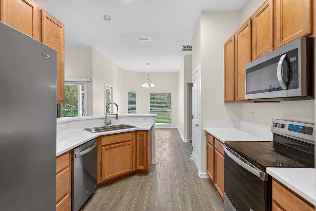 14344 Summer Breeze Dr - Photo 7 of 35