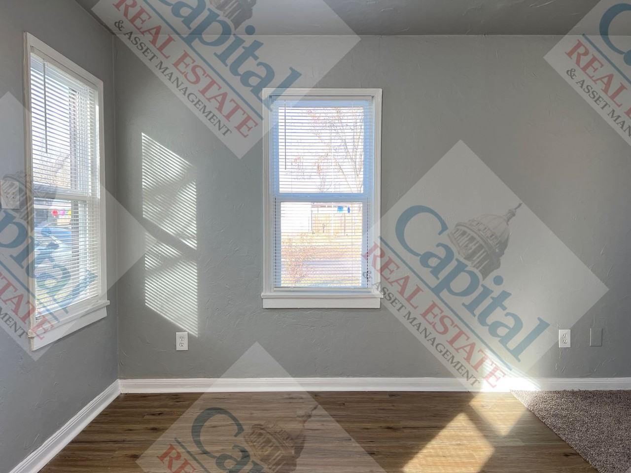 608 W Rickenbacker Dr - Photo 7 of 31