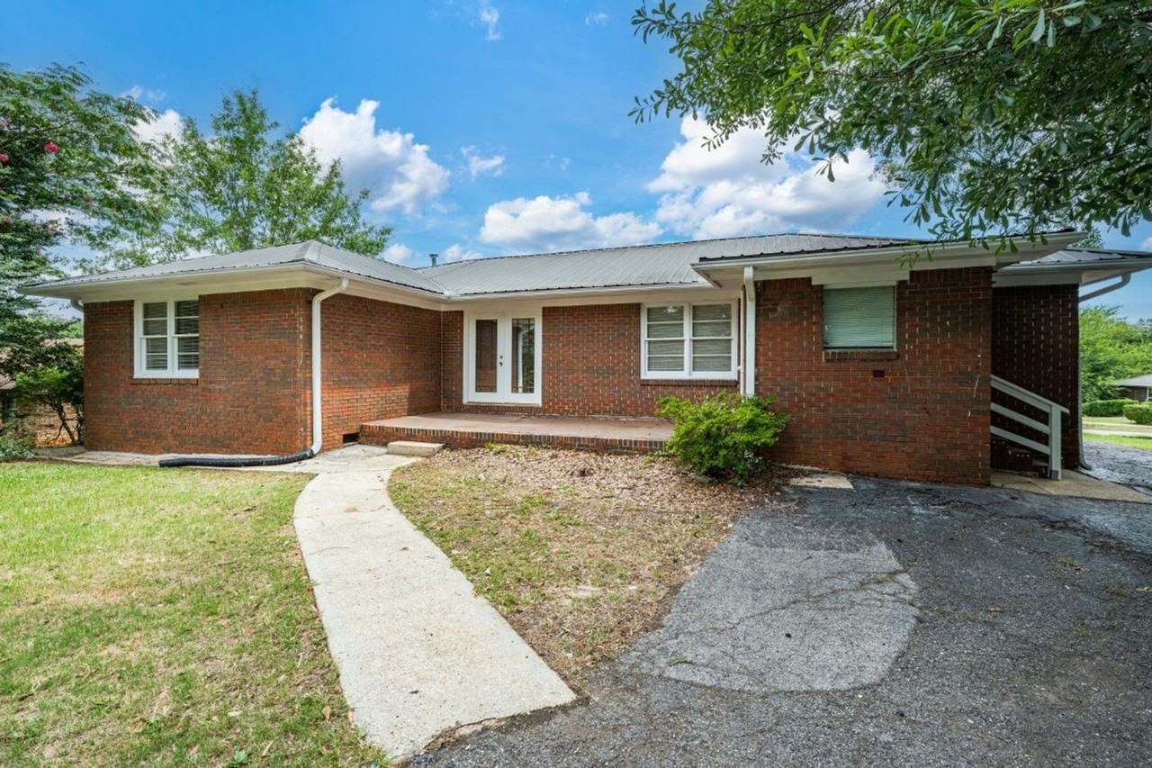 429 Alice St Sw - Photo 3 of 26