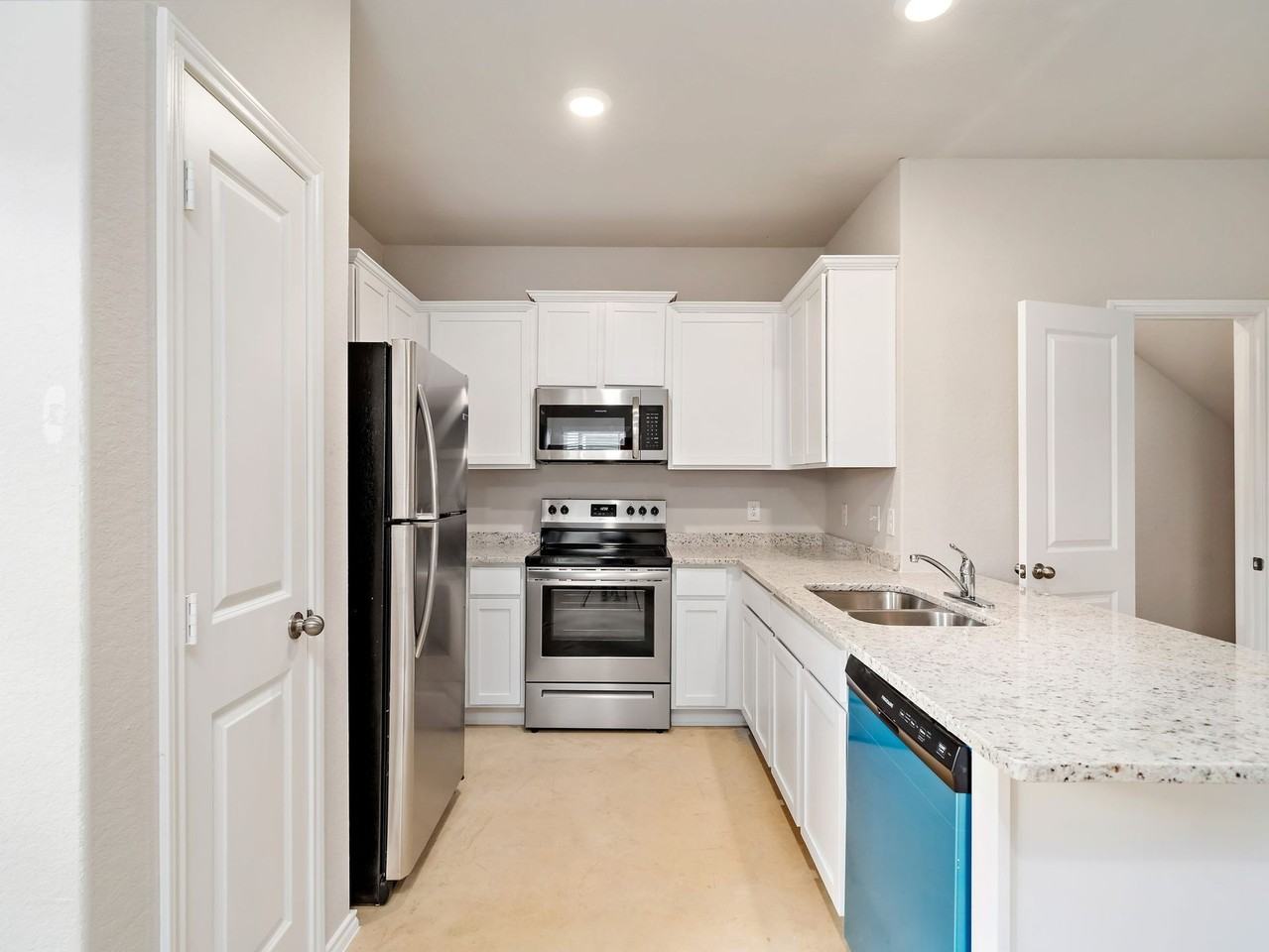 6254 Eddie Way - Photo 5 of 42