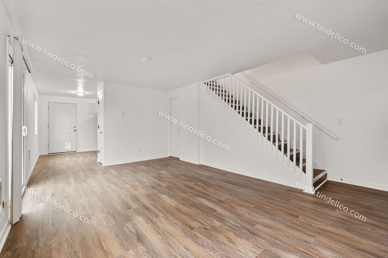 4202 N Juneau St - Photo 4 of 19