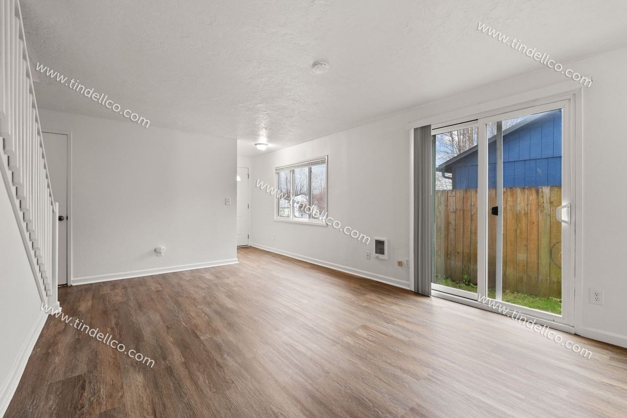 4202 N Juneau St - Photo 5 of 19