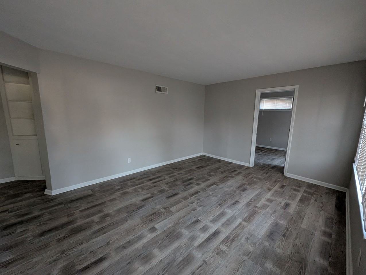 9855 Lorna Ln - Photo 2 of 9