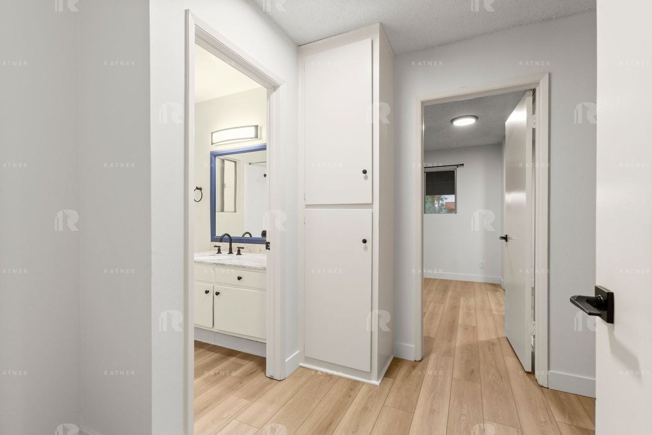 (Ellie:B) Park Collins - Photo 7 of 20