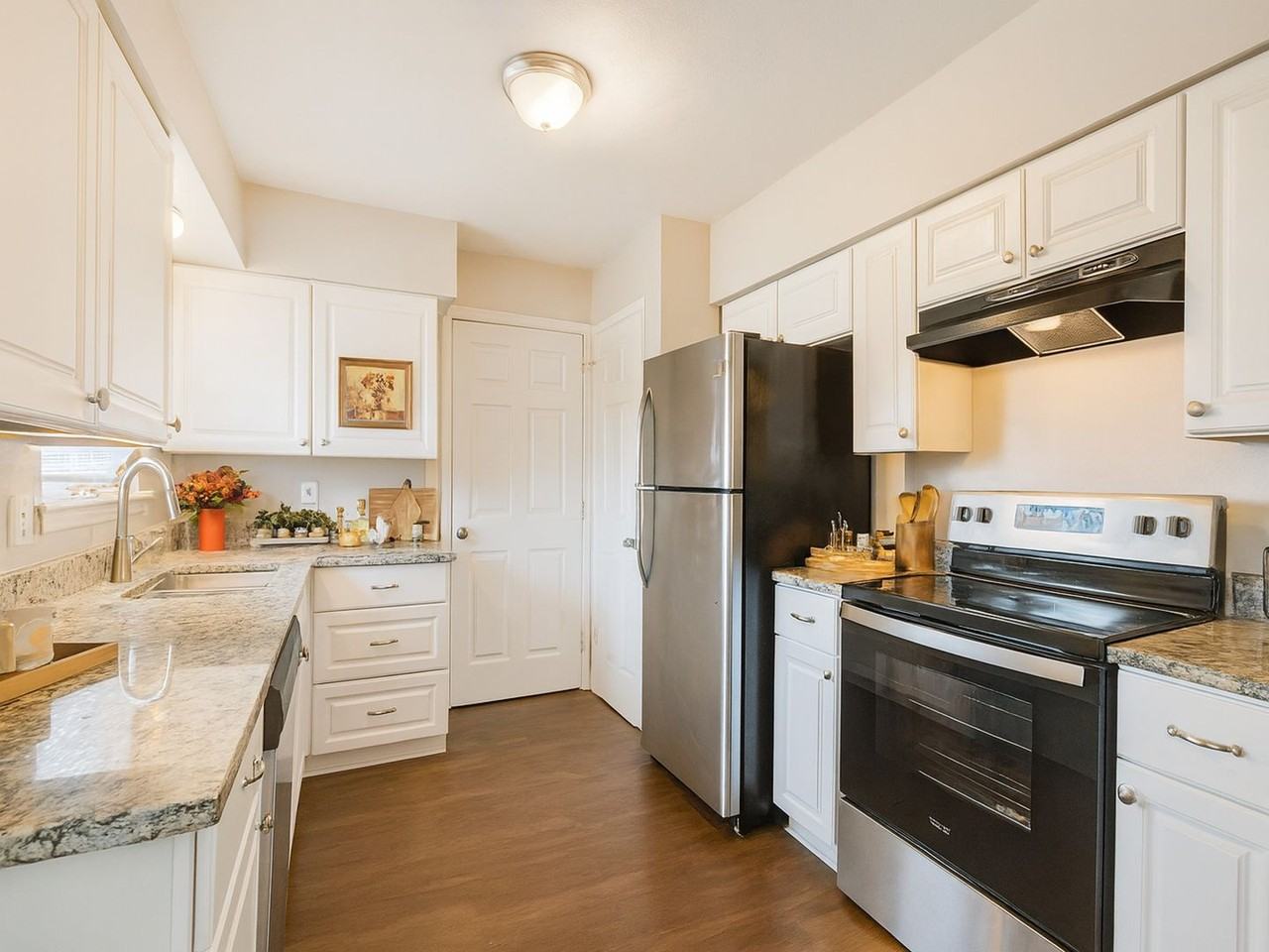 3025 Hula Dr - Photo 3 of 27