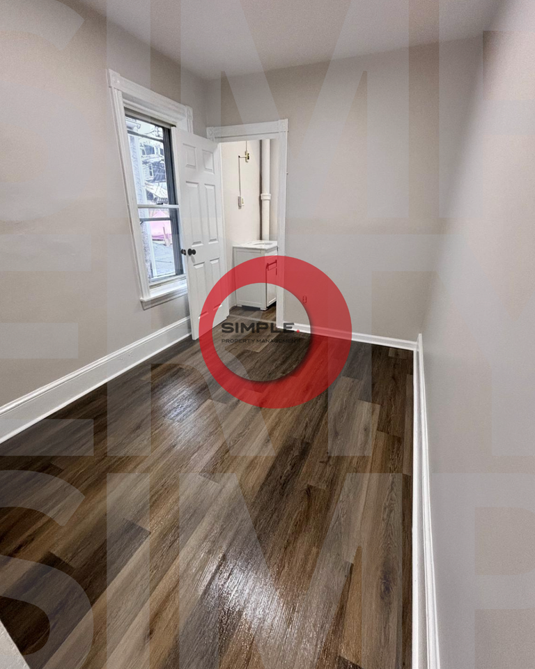 1145 Locust St - Photo 7 of 12