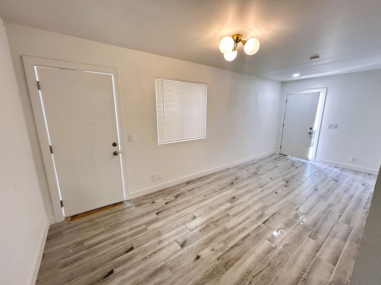 1312 N Harold St #2 - Photo 5 of 17