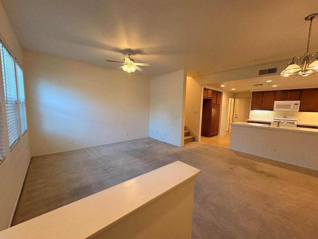 8123 W Preserve Loop - Photo 3 of 33