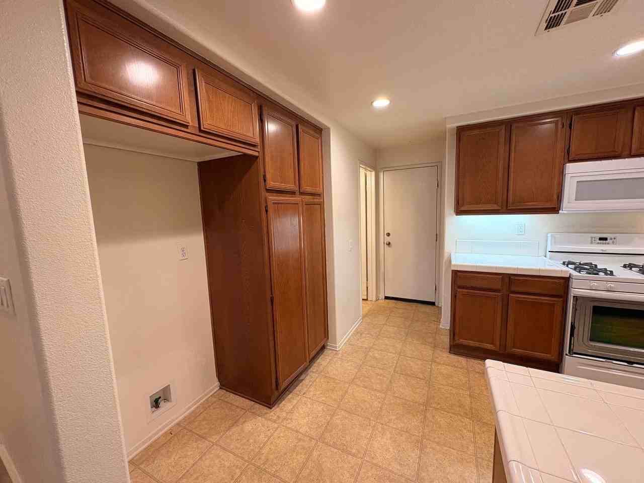 8123 W Preserve Loop - Photo 6 of 33