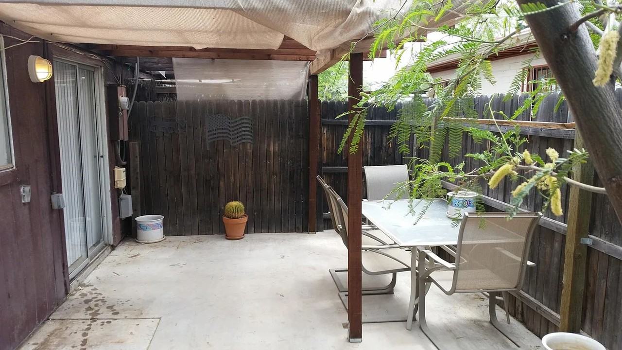 2124 N Bell Ave - Photo 4 of 12