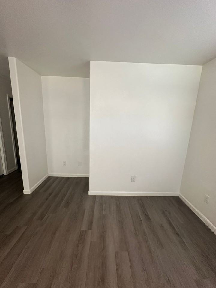 720 Beverly Drive - Photo 2 of 11