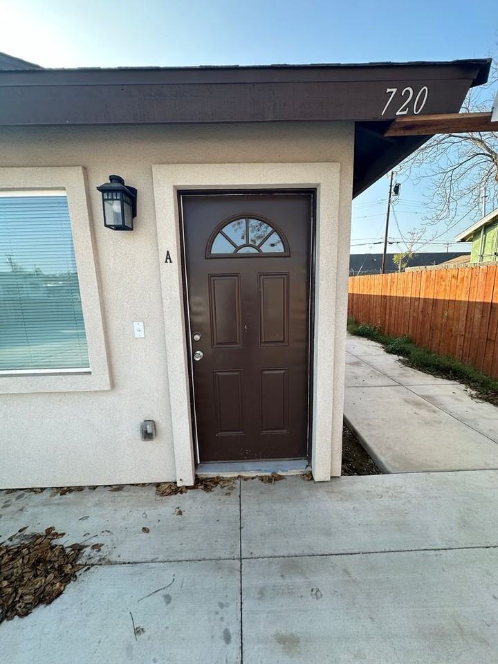 720 Beverly Drive - Photo 2 of 11