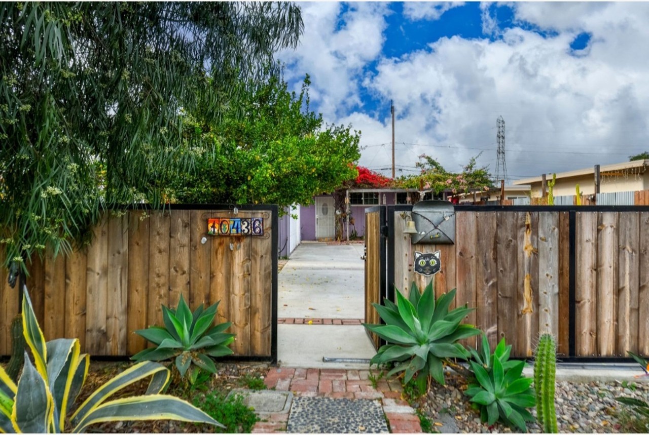 b10436 - Photo 2 of 3