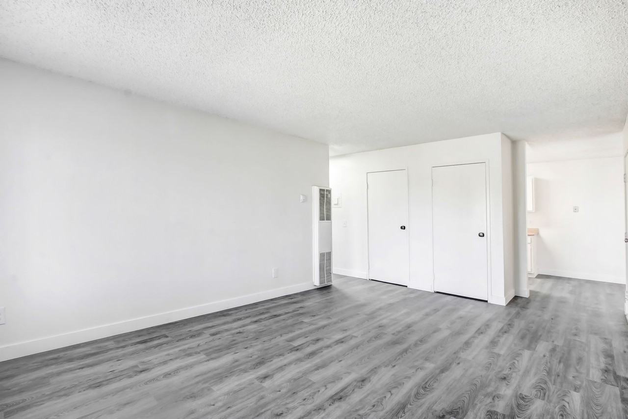 Springbrook Park Apartments - Photo 6 of 40