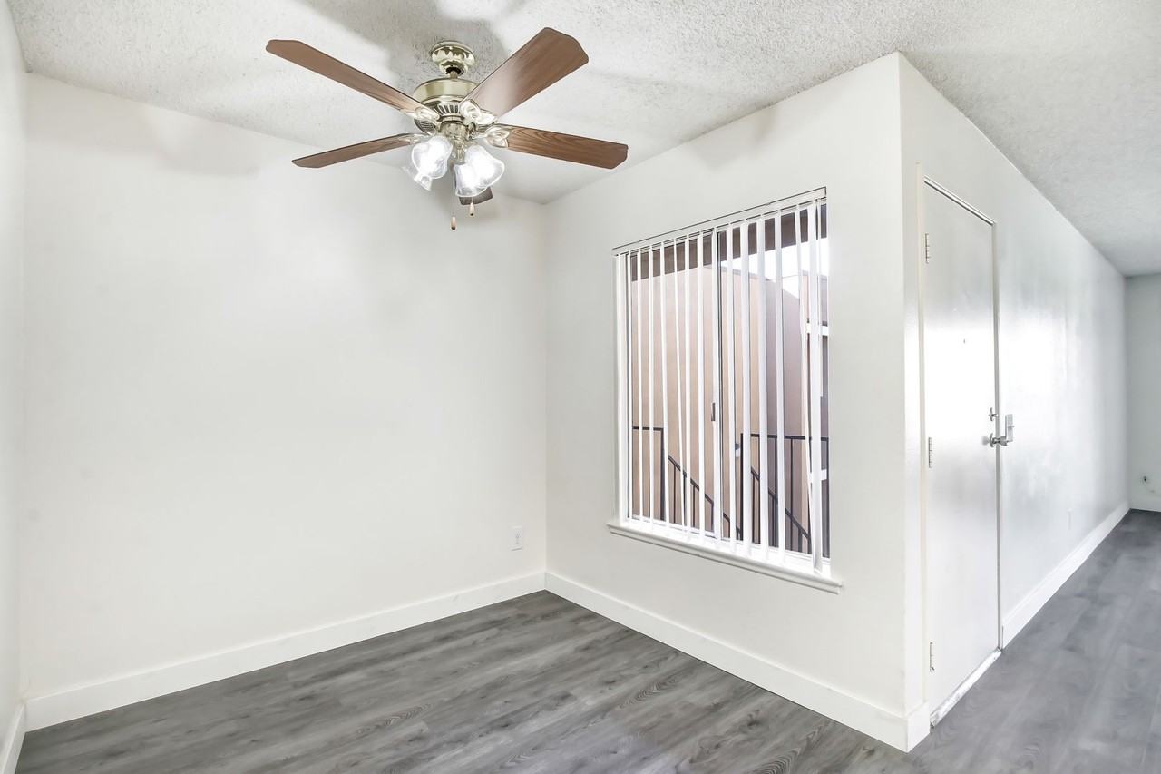 Springbrook Park Apartments - Photo 7 of 40