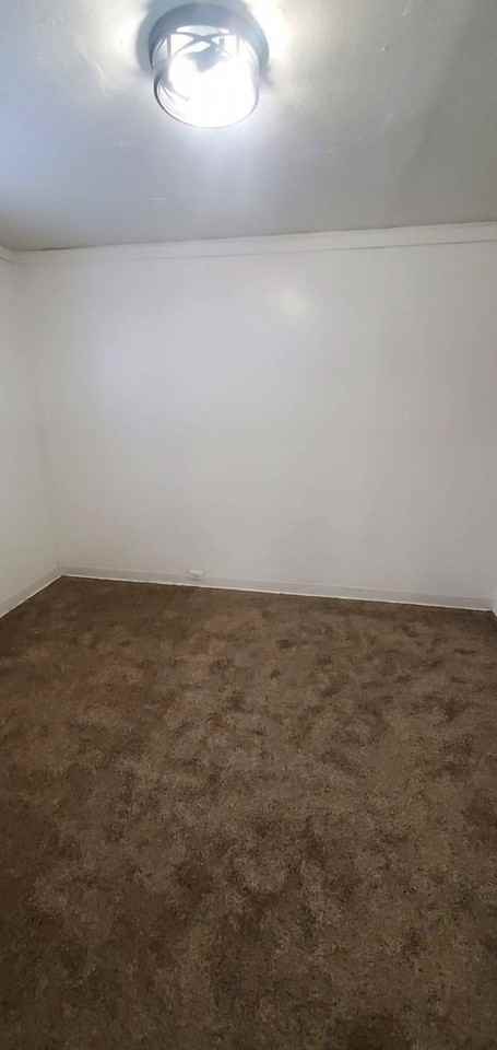 20632 Woodstock Ave - Photo 5 of 29