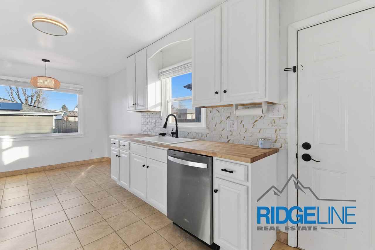 2613 9th Ave S - Photo 5 of 19