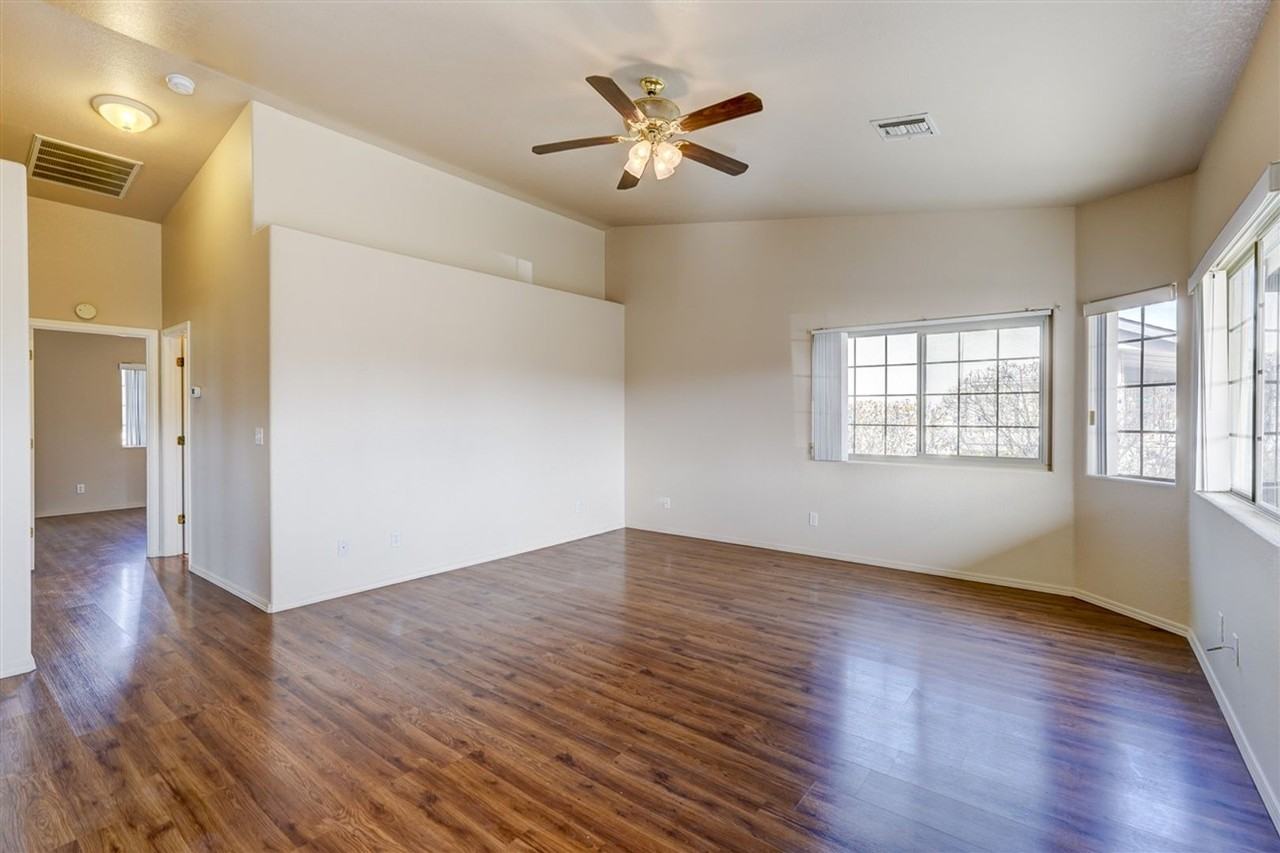 4150 N Viewpoint Dr - Photo 5 of 39